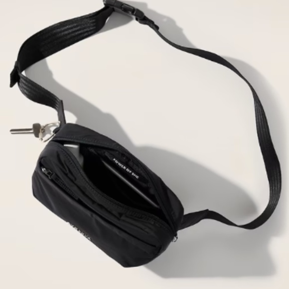 Athleta LARGE Black All About Crossbody Belt Bag - Picture 4 of 4